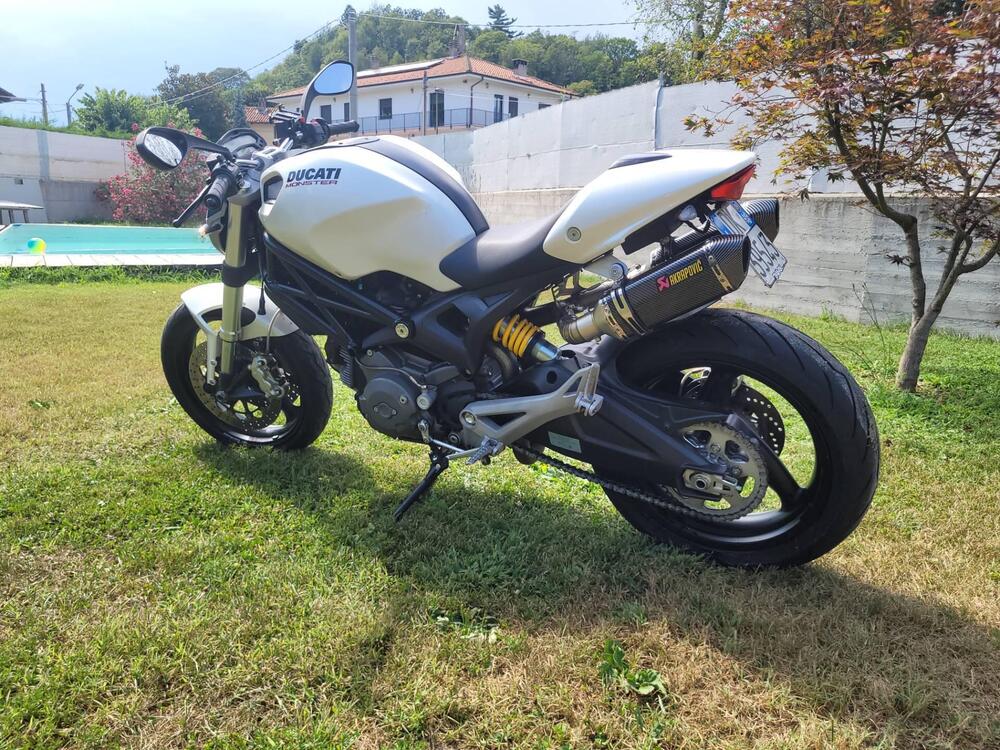 Ducati Monster 696 (2008 - 13) (2)