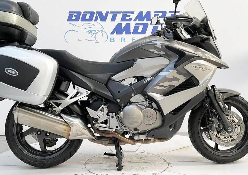 モウ Vendo Honda Crossrunner ABS (2010 - 14) usata a Concesio (codice