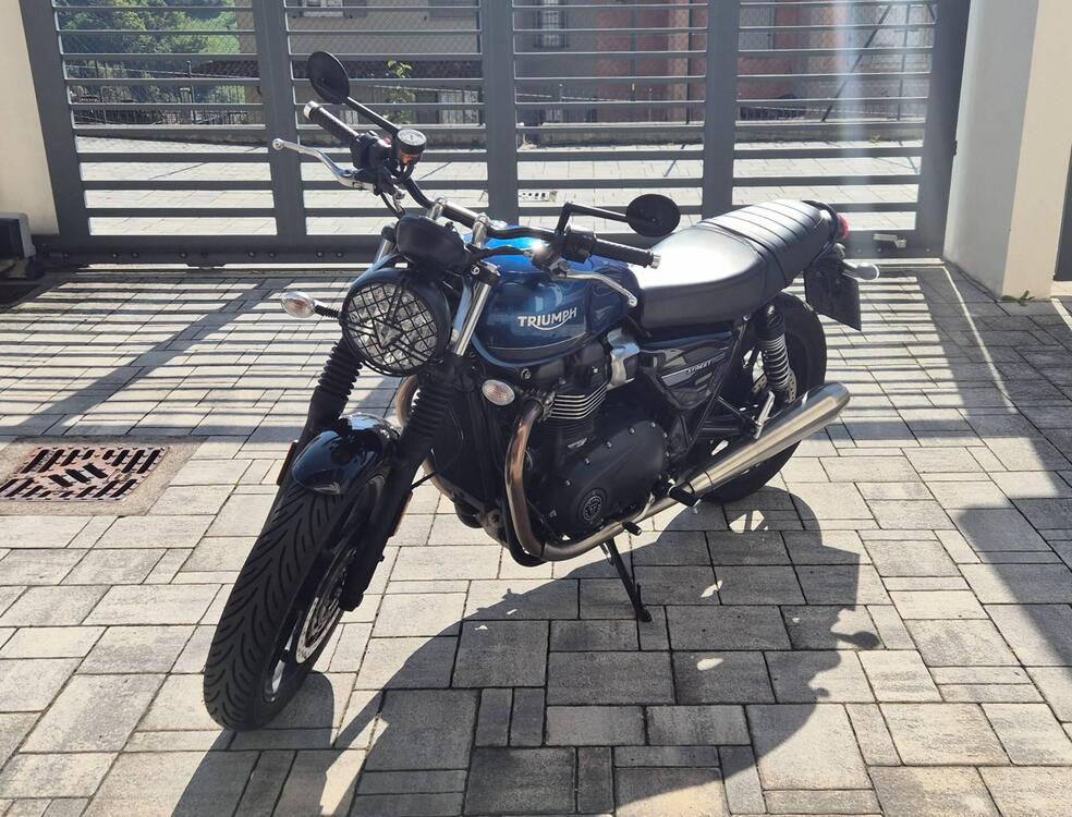 Triumph Street Twin 900 (2021 - 22)