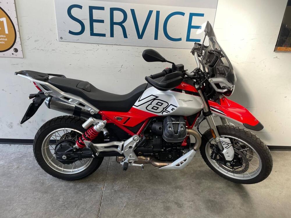 Moto Guzzi V85 TT (2024 - 25)