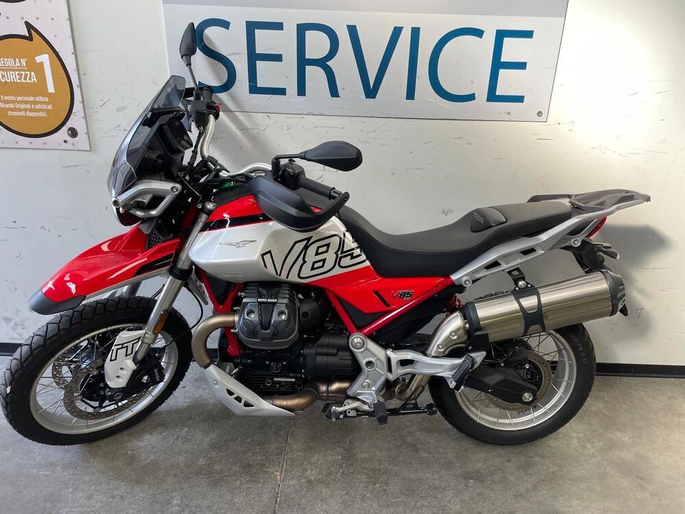 Moto Guzzi V85 TT (2024 - 25) (2)