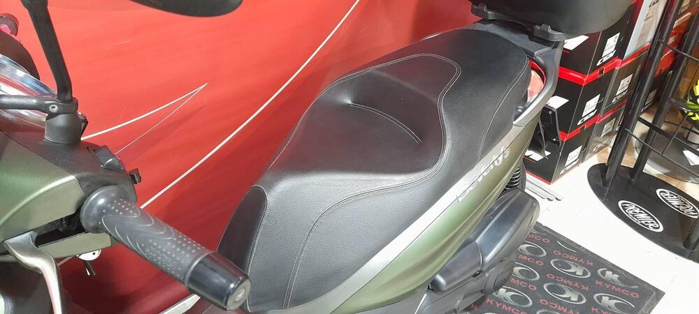 Piaggio Beverly 300 S i.e. ABS-ASR (2016 - 20) (2)