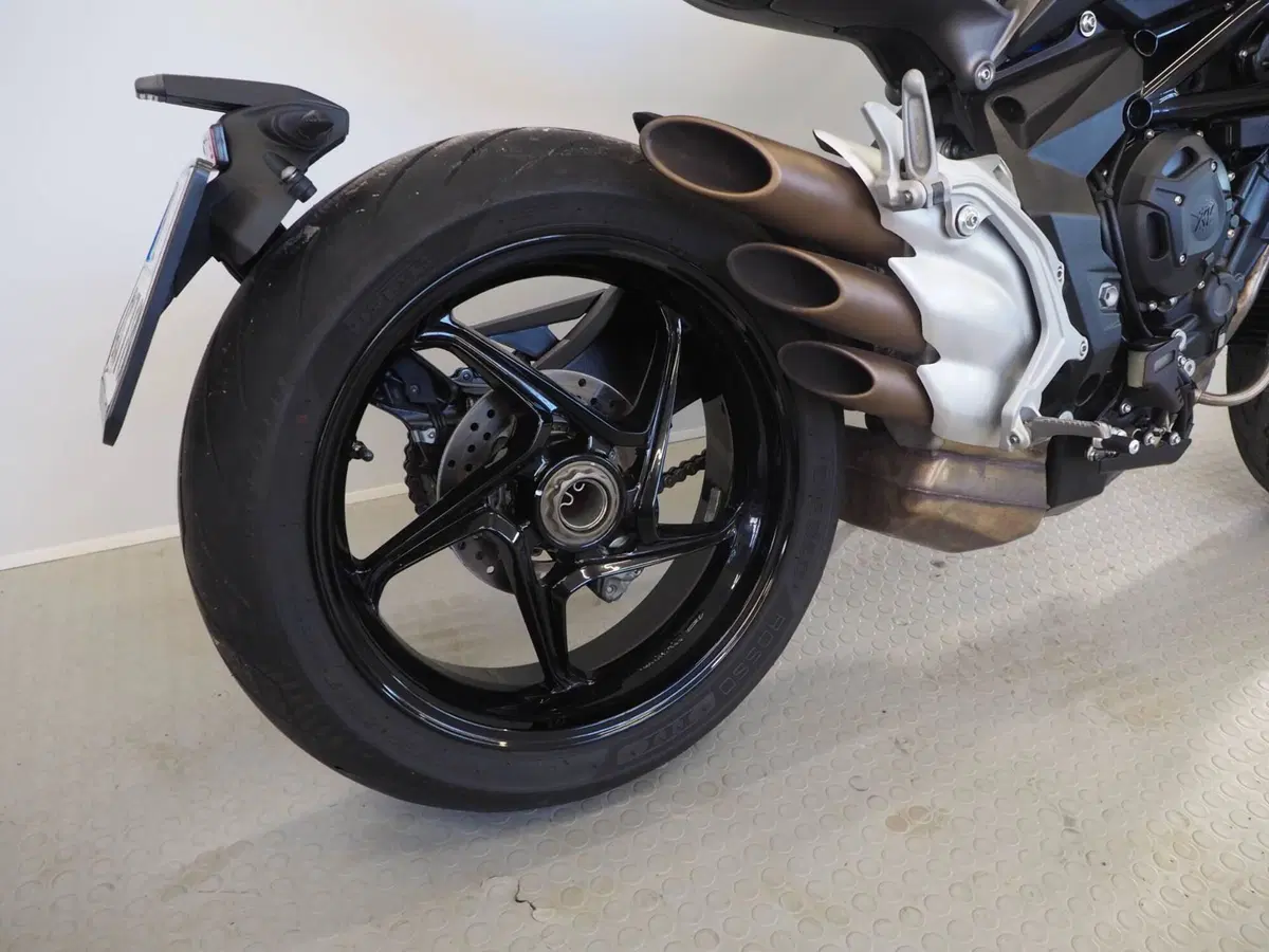 MV Agusta Brutale 800 EAS ABS (2016 - 19) (3)
