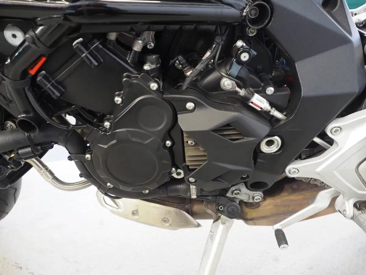 MV Agusta Brutale 800 EAS ABS (2016 - 19) (7)