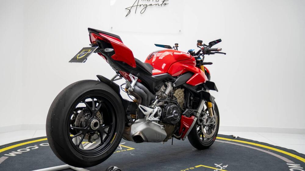 Ducati Streetfighter V4 1100 S (2020) (3)