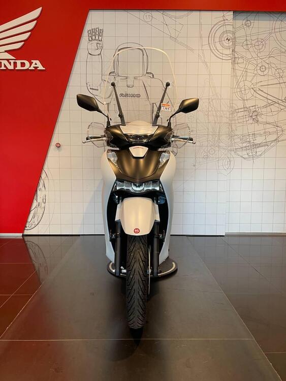 Honda SH 125i Sport (2024 - 25) (3)