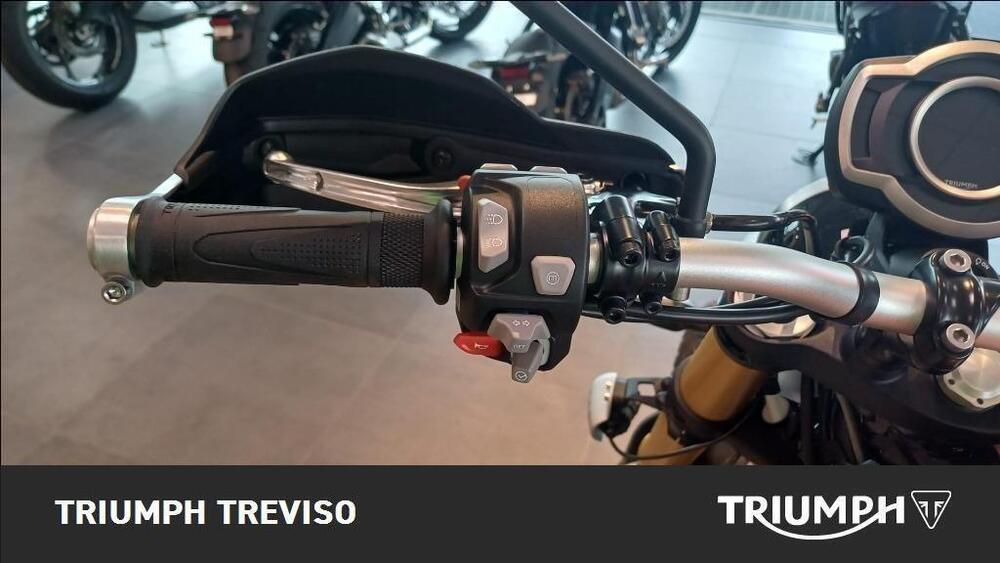 Triumph Scrambler 1200 XE (2024 - 25) (4)