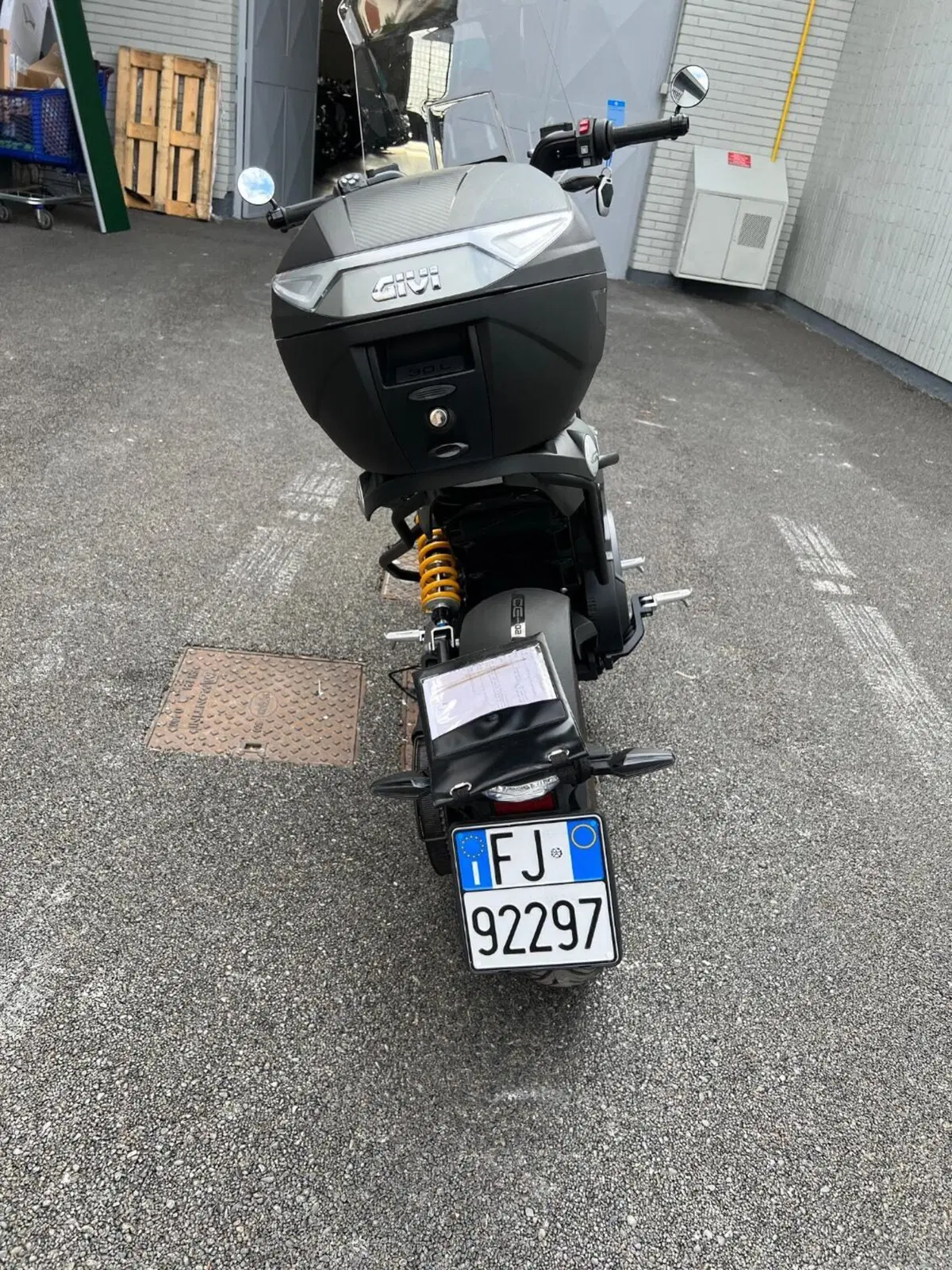 Bmw CE 02 (2024 - 26) (4)