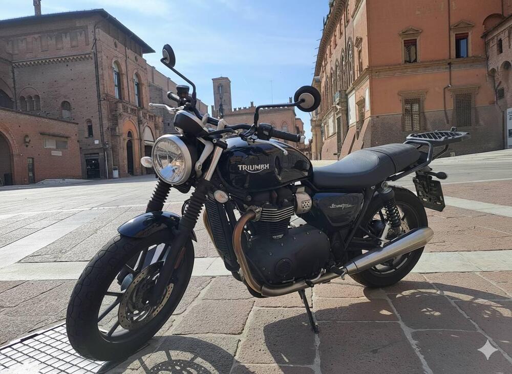 Triumph Street Twin 900 (2017 - 18) (3)
