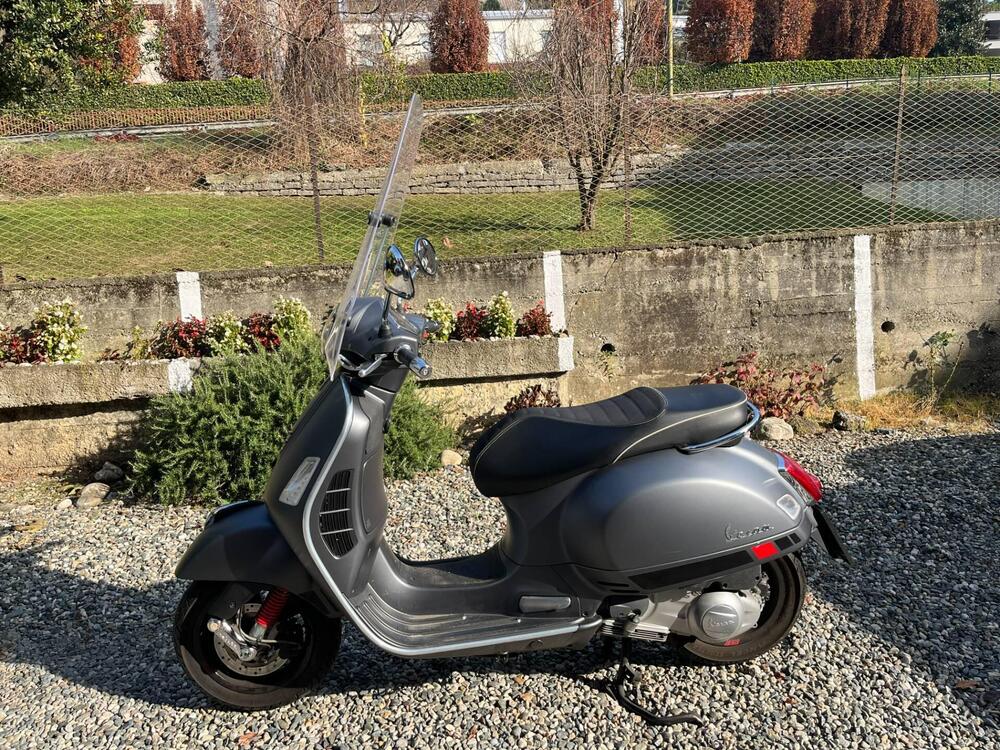 Vespa GTS 300 Super Sport (2017 - 19) (2)
