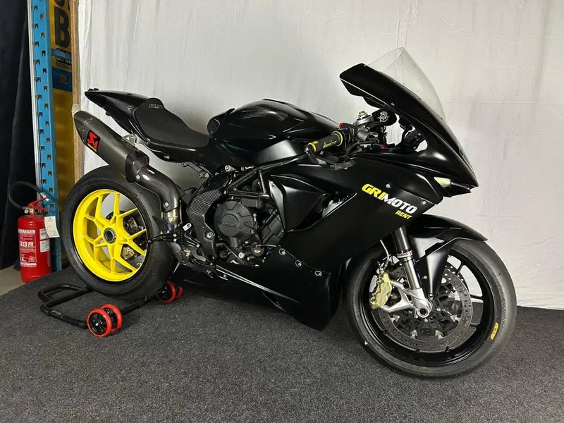 MV Agusta F3 675 (2011 - 15) (3)