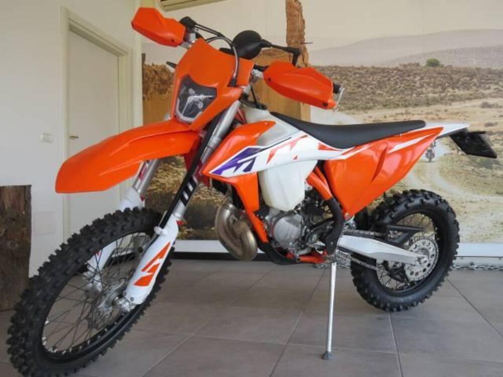 KTM 150 EXC TPI (2023) (2)