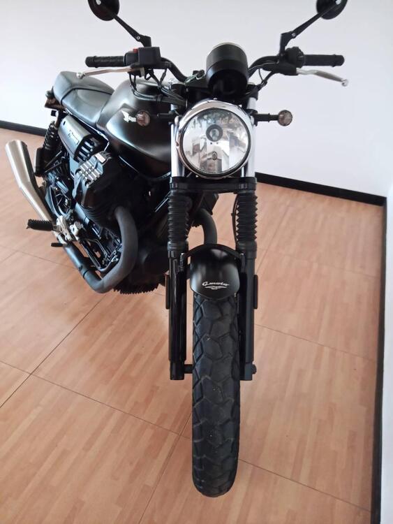 Moto Guzzi V7 III Stone (2017 - 20) (2)