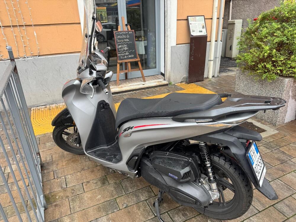 Honda SH 350 (2021 - 24) (3)