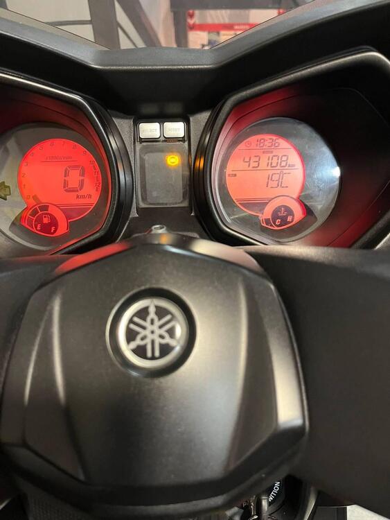 Yamaha X-Max 125 ABS (2014 - 16) (3)