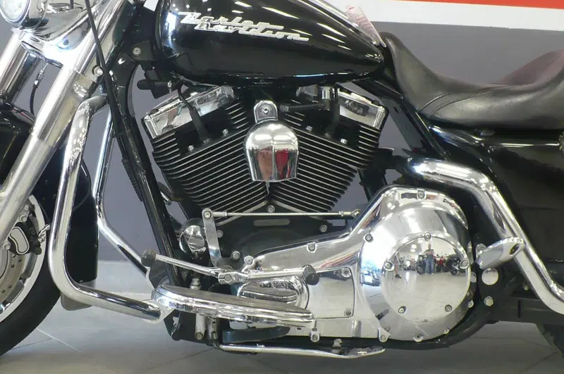 Harley-Davidson 1450 Road King Custom (2002 - 04) - FLHRSI (8)