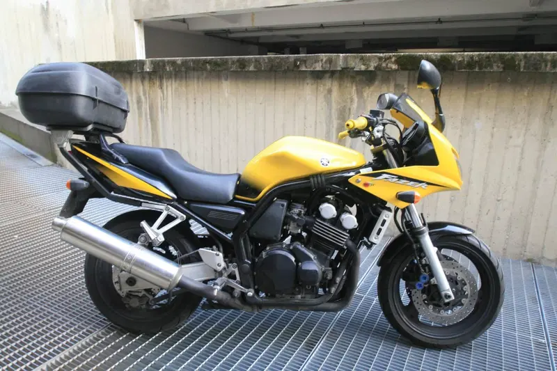 Yamaha FZS 600 Fazer (2002 - 03)