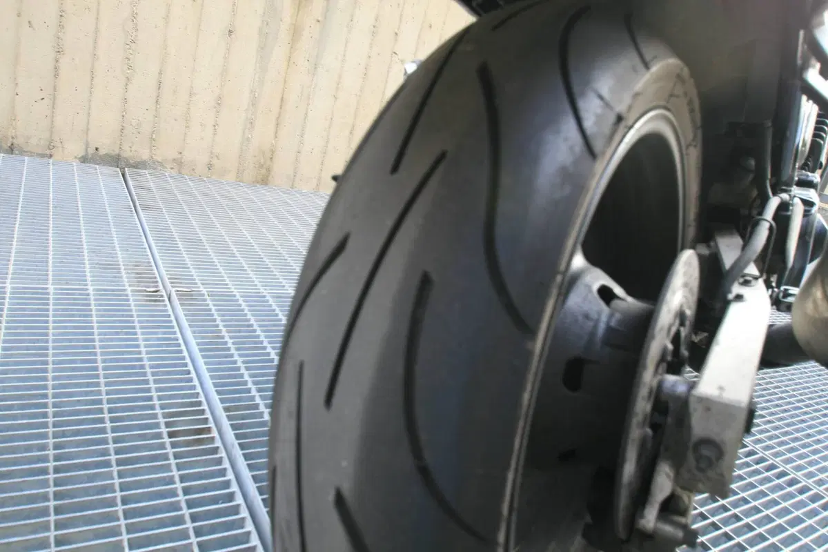 Yamaha FZS 600 Fazer (2002 - 03) (7)