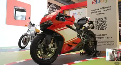 Dentro l&rsquo;eBay Garage a EICMA 2025 &ndash; Dai classici alle super sportive! [VIDEO]