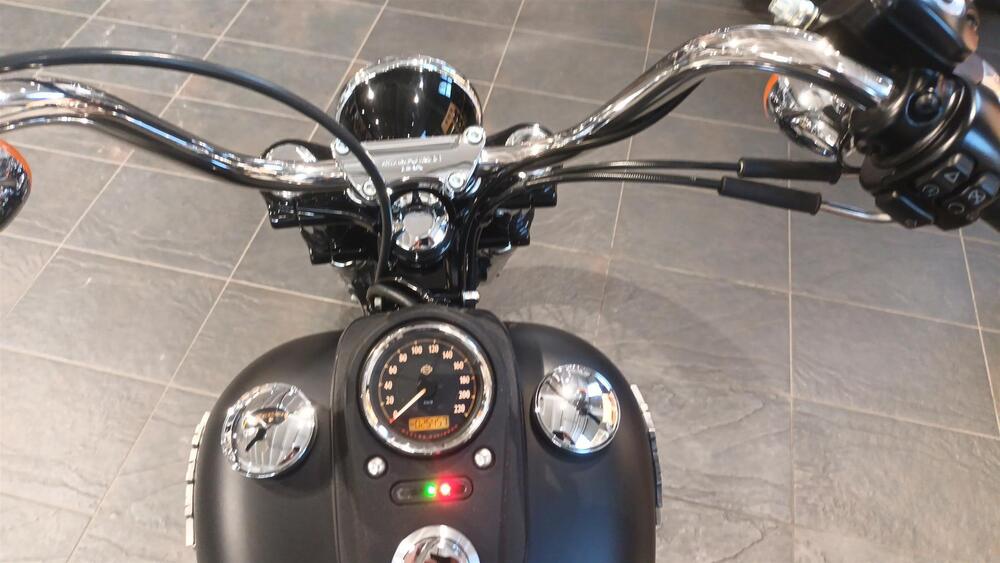 Harley-Davidson 1690 Street Bob Special (2015 - 16) - FXDB (4)