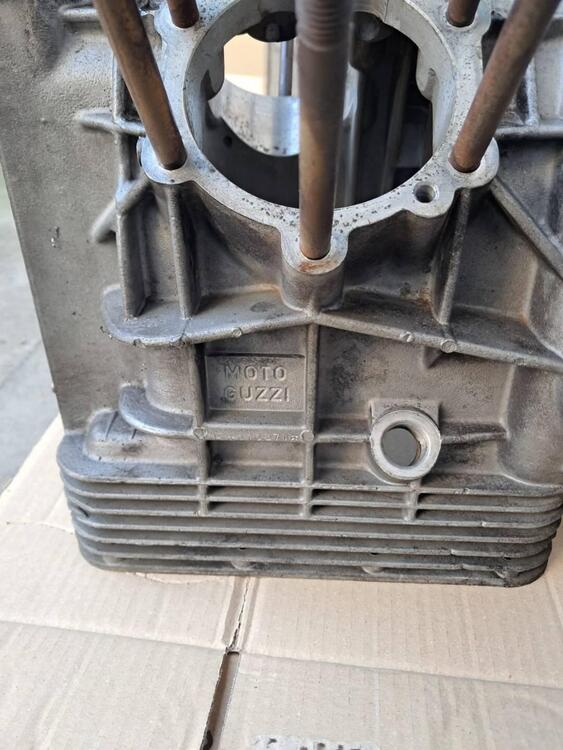 LE MANS 1 basamento motore VE- scatola cambio Moto Guzzi (3)