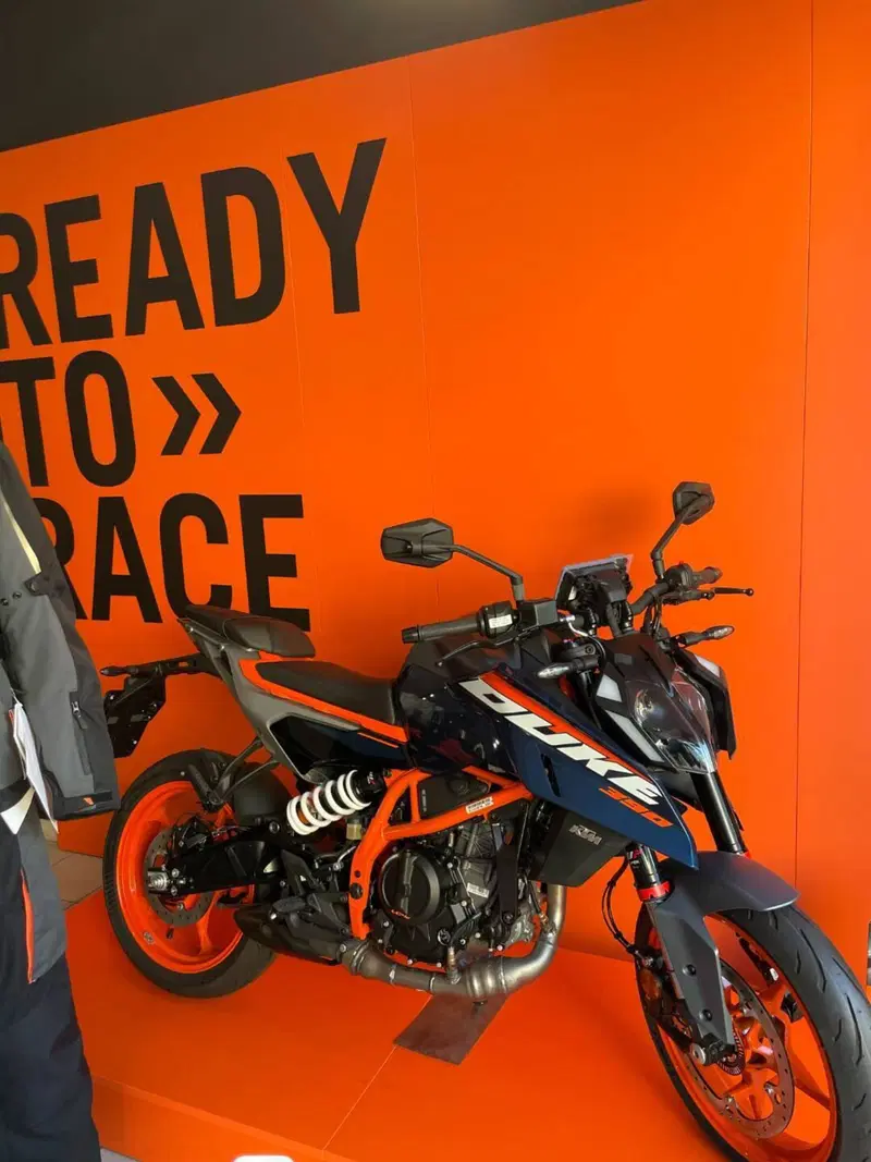 KTM 390 Duke (2024 - 25) (2)