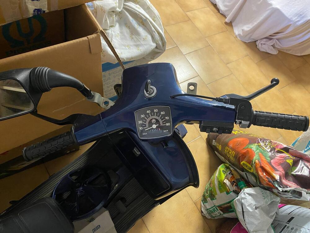 Piaggio Vespa 50 Special (3)