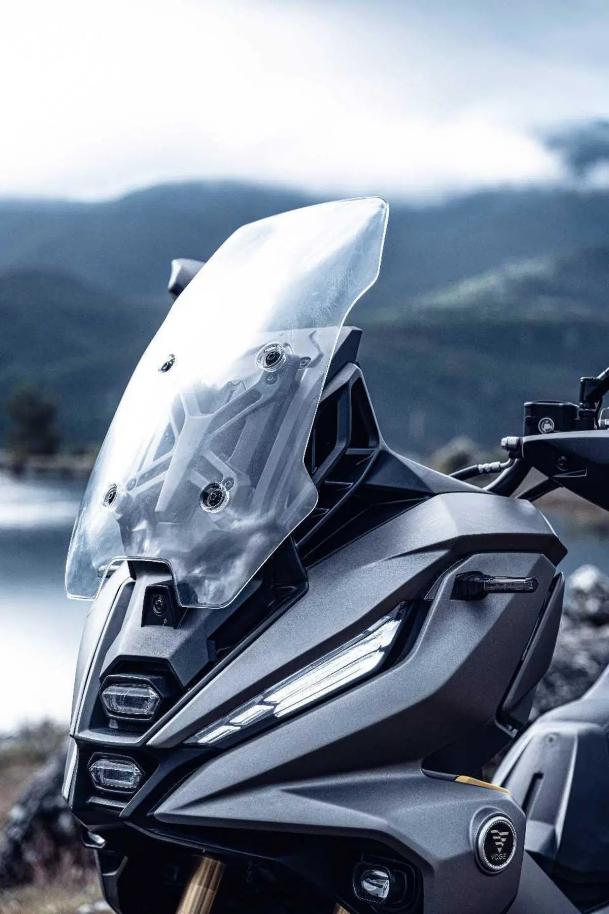 A EICMA 2025 arriva il Voge SR450X! Motore bicilindrico e cerchio anteriore da 17" [VIDEO] (4)