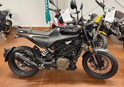 Husqvarna Svartpilen 401 (2021 - 23) nuova