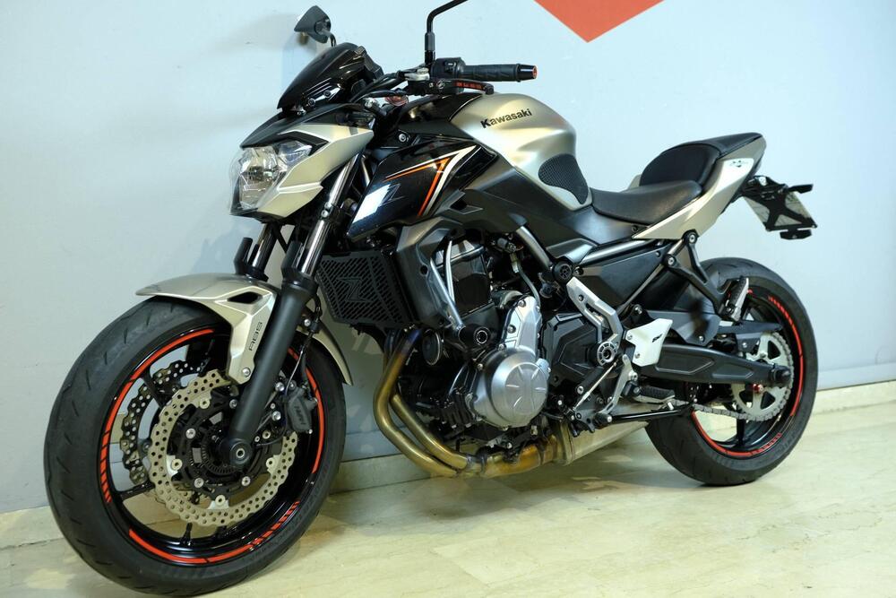 Kawasaki Z 650 (2017 - 19) (4)