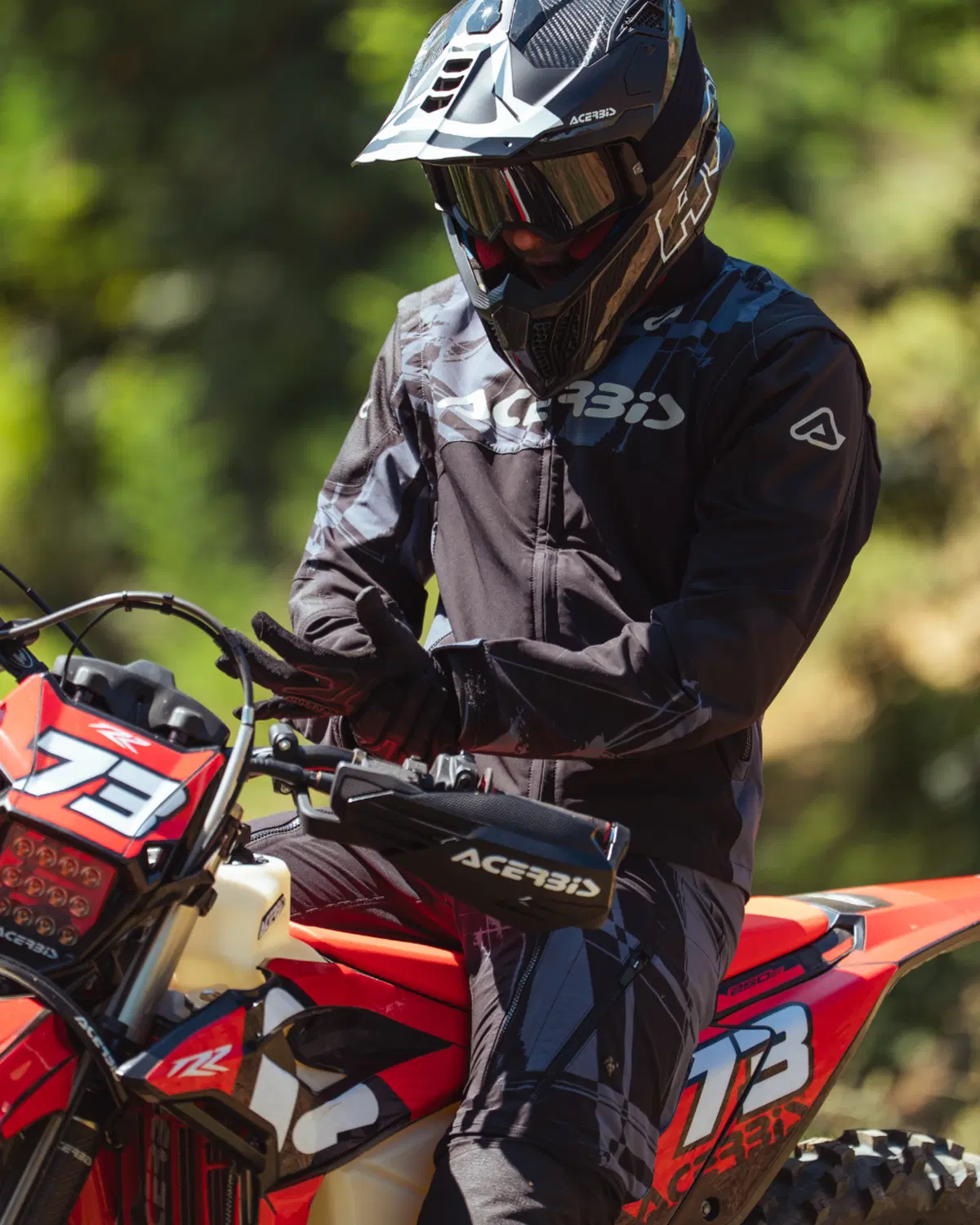 Nuovi completi Acerbis Rally Pro, Race e Race Mesh (2)