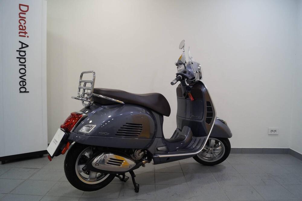 Vespa GTS 300 Touring Hpe (2021 - 22) (4)