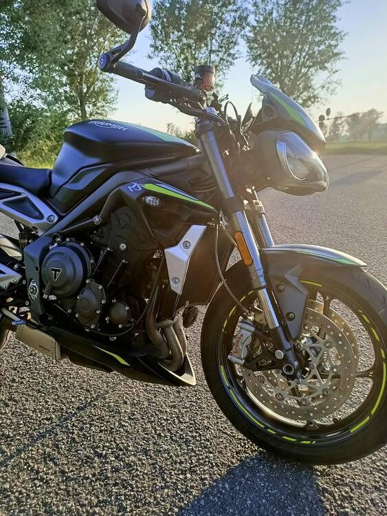Triumph Street Triple RS (2020 - 22) (3)