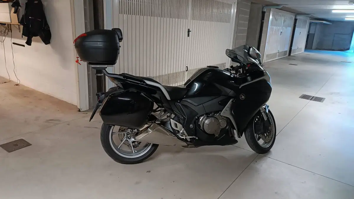 Honda VFR 1200 F ABS (2009 - 16) (2)