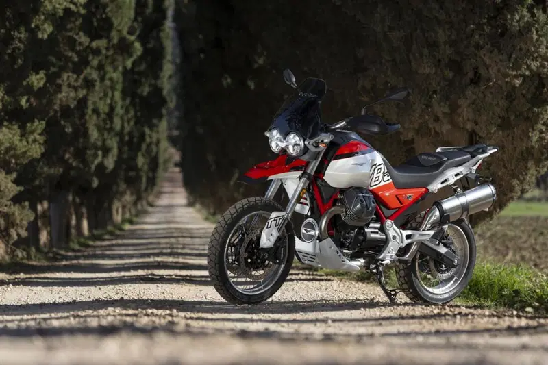 Moto Guzzi V85 TT (2024 - 26)