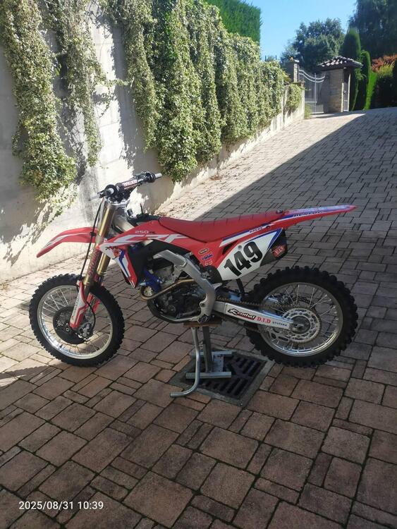Honda CRF 250 R (2018) (4)