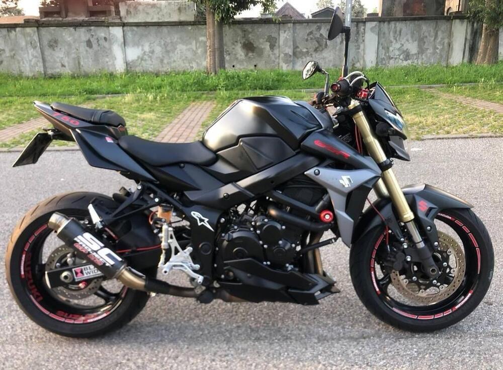 Suzuki GSR 750 Mat Black L.E. (2013 - 14)