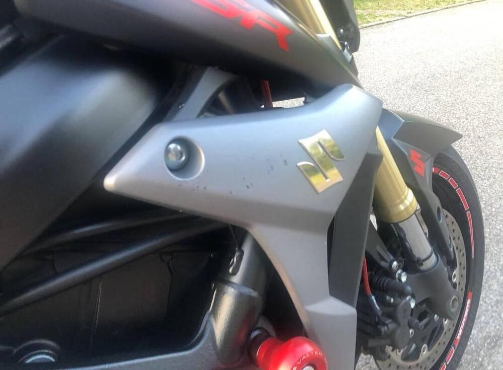 Suzuki GSR 750 Mat Black L.E. (2013 - 14) (4)