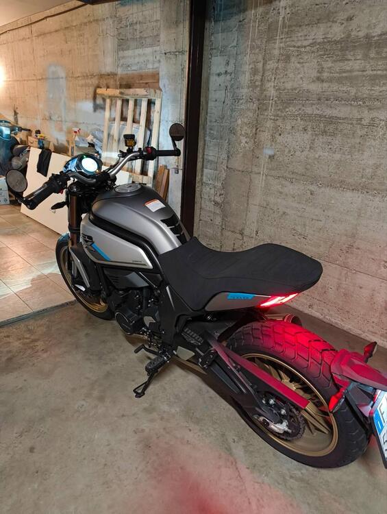 CFMOTO 700CL-X Heritage (2021 - 25)