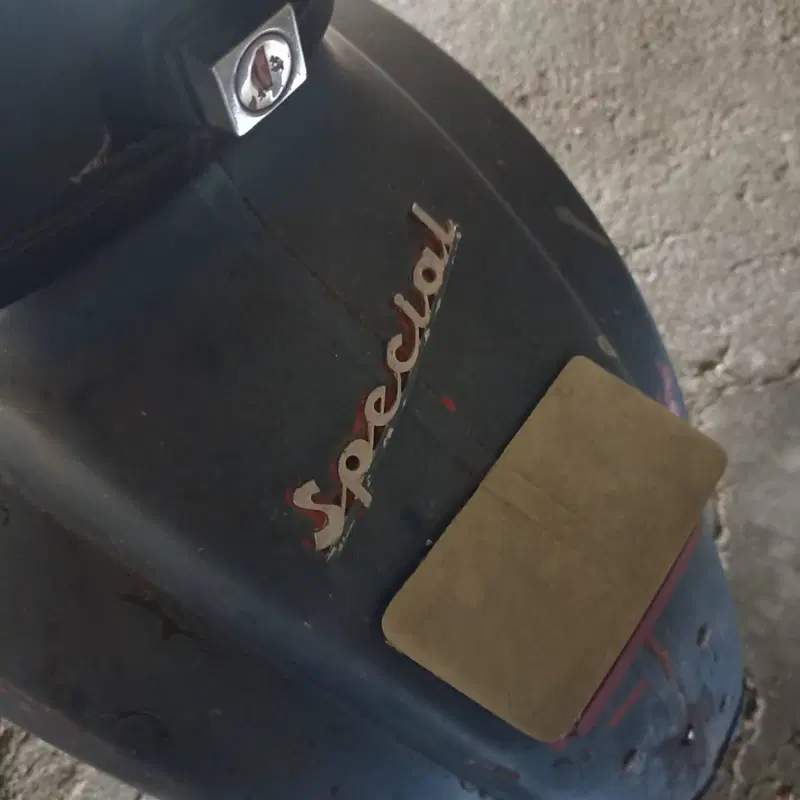 Vespa V5A2T  2ª serie 3 marce faro quadrato ruote 9" (8)