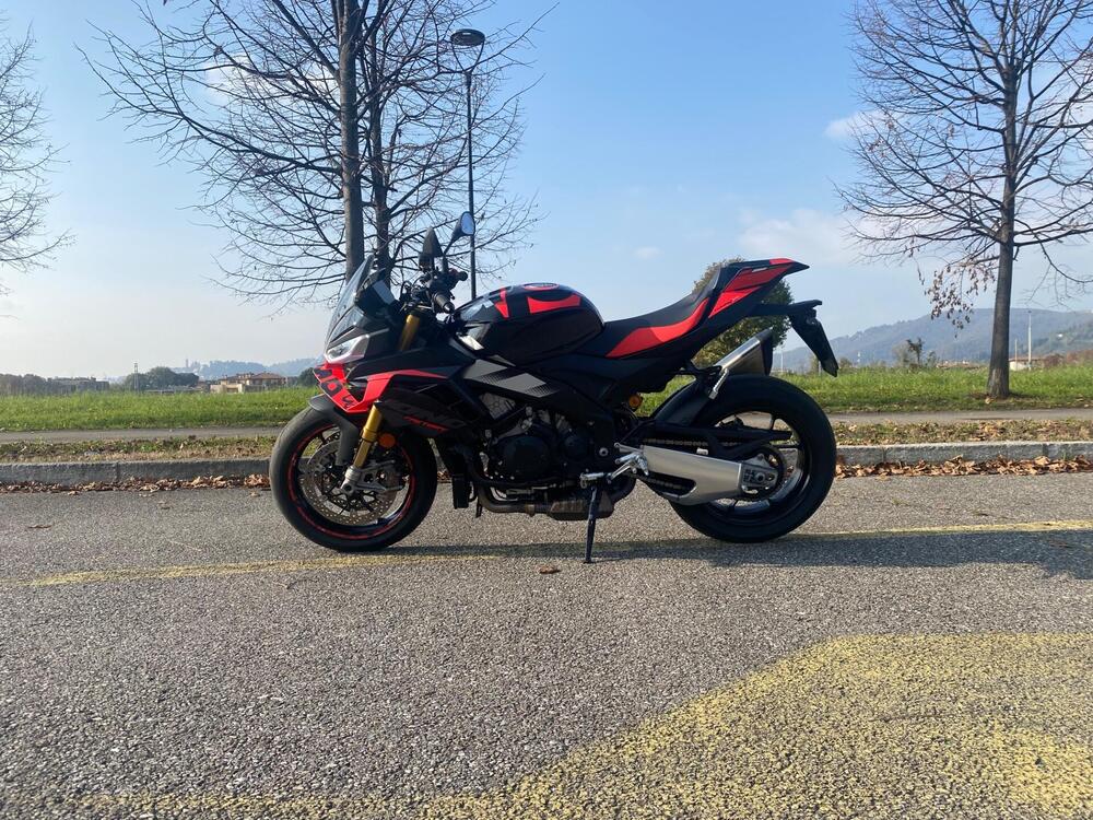 Aprilia Tuono V4 Factory (2025) (2)