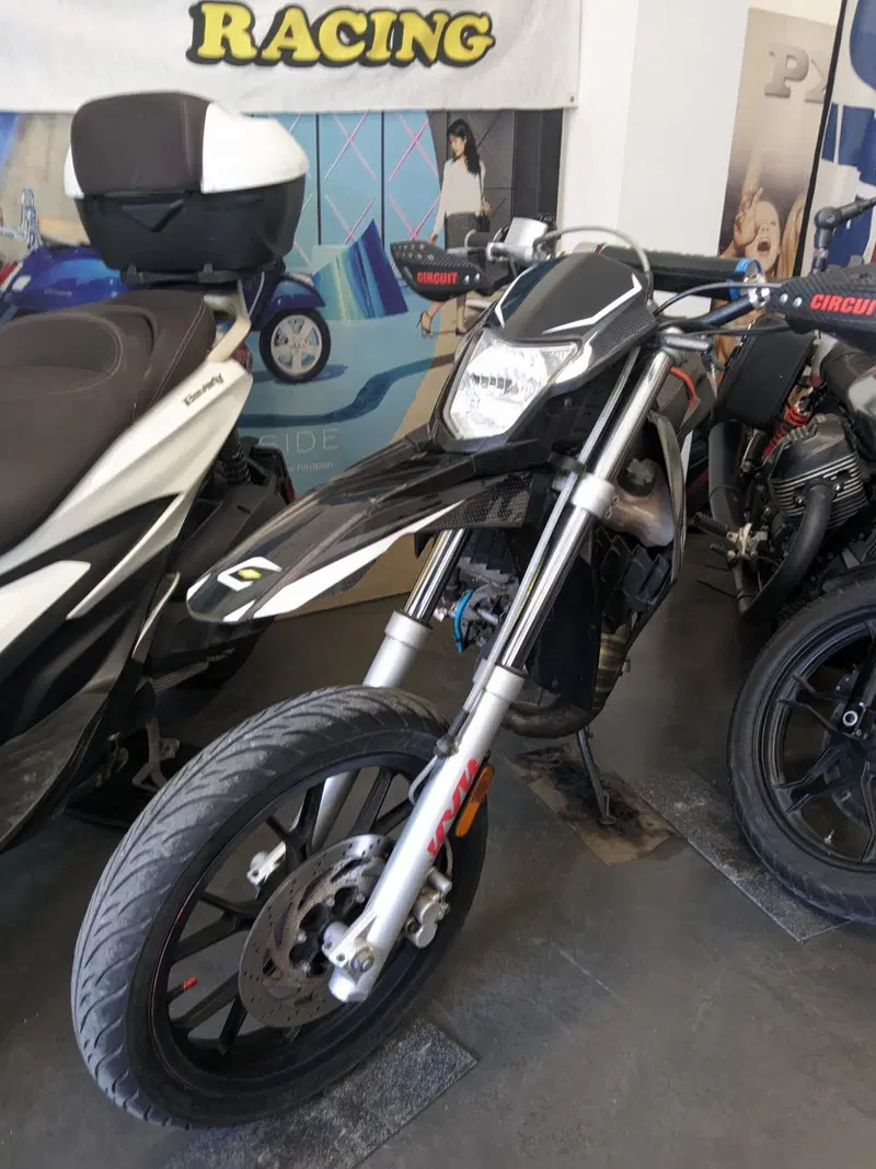 Aprilia SX 50 (2006 - 17) (2)