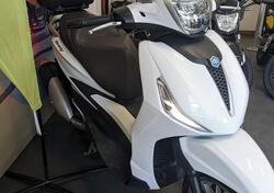 Piaggio Beverly 300 Hpe (2021) usata