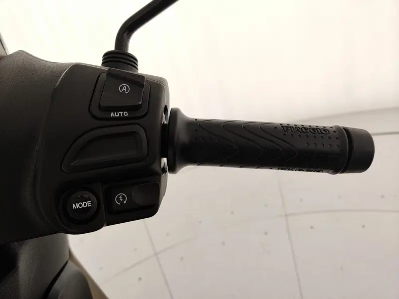 Piaggio 1 Active (2022 - 26) (8)