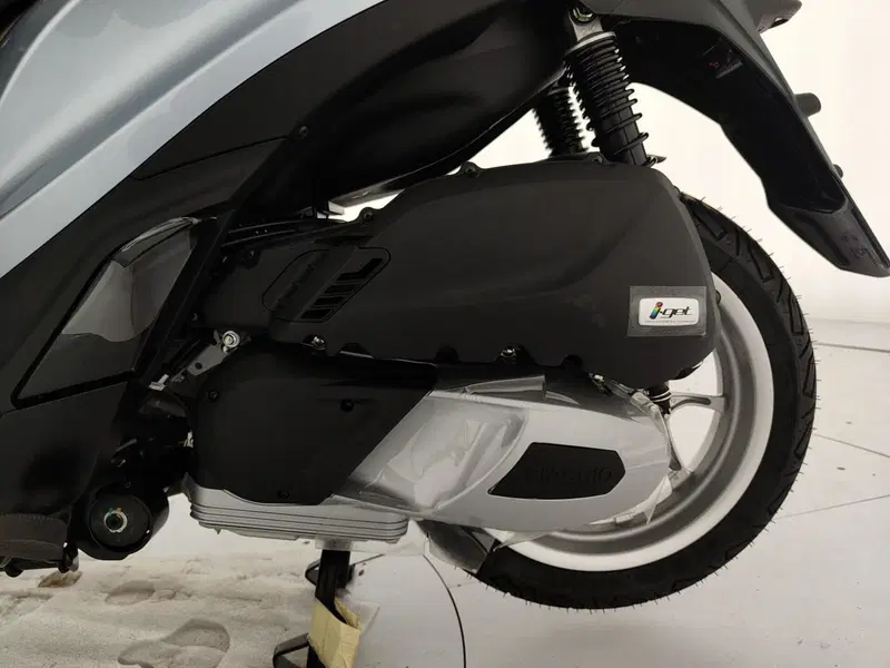 Piaggio 1 Active (2022 - 26) (11)
