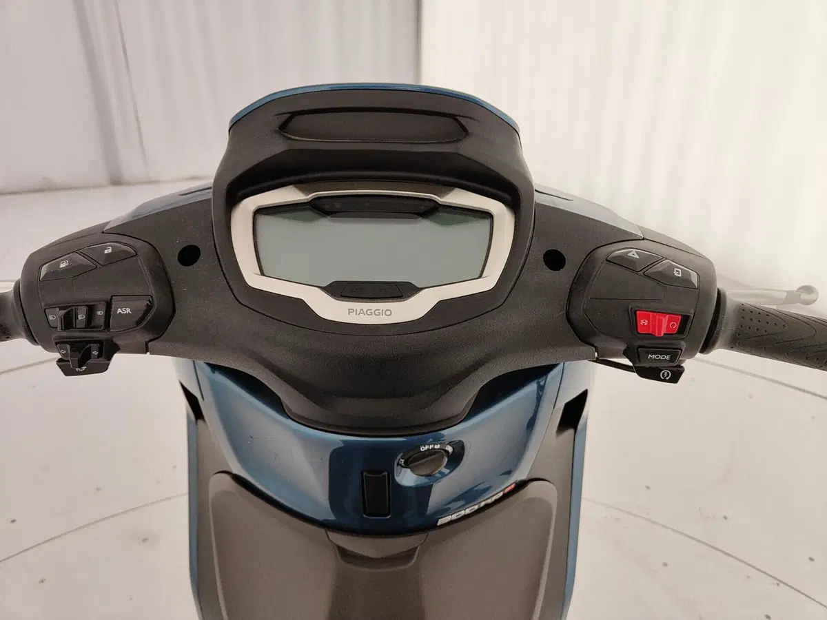 Piaggio 1 Active (2022 - 26) (13)