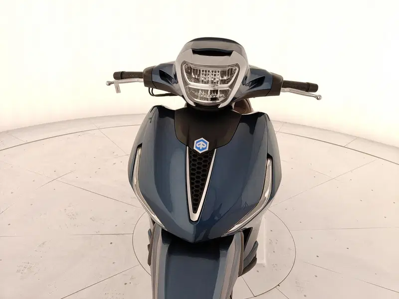 Piaggio 1 Active (2022 - 26) (9)