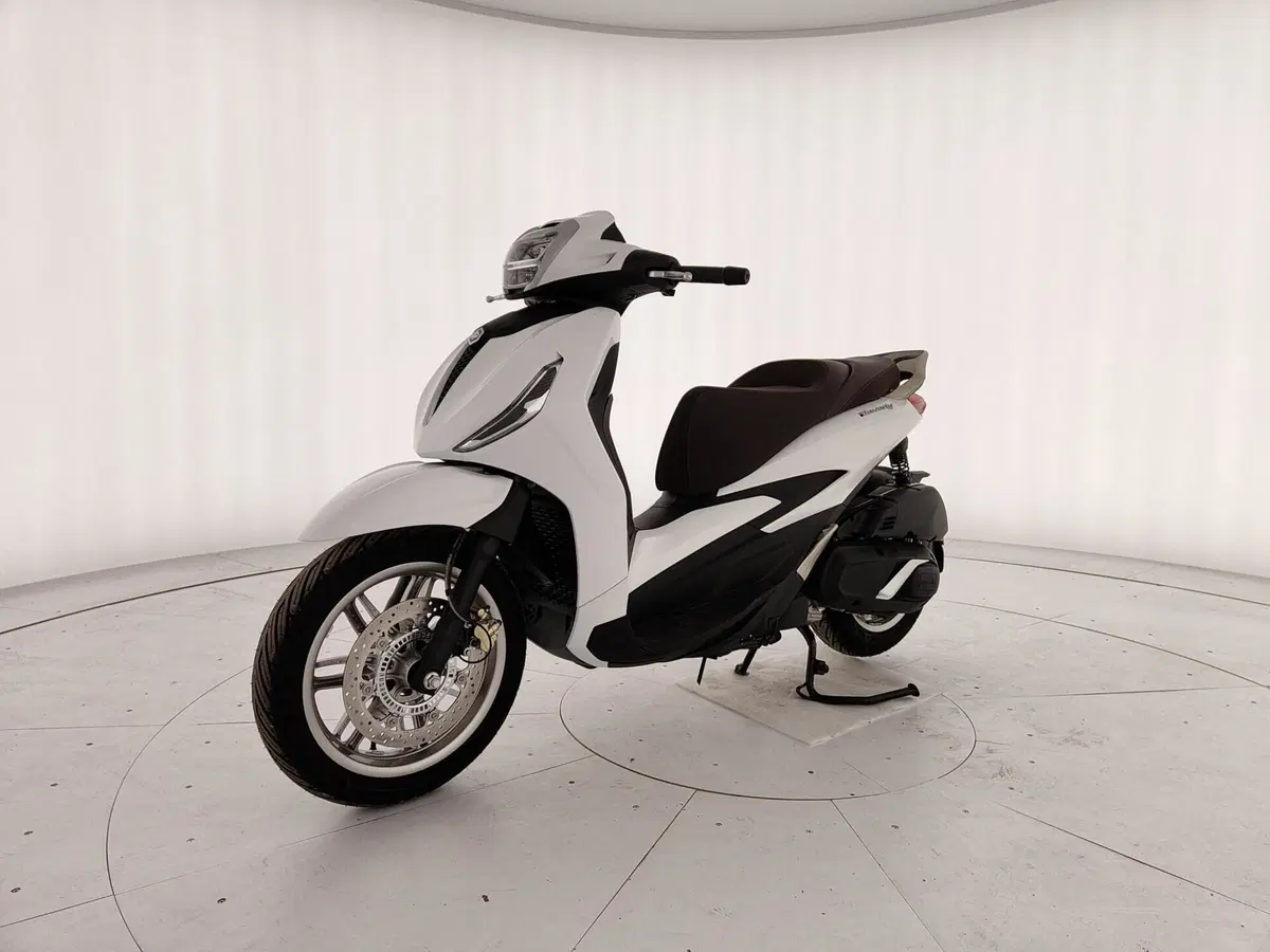 Piaggio Beverly 400 25th Anniversary (2026)