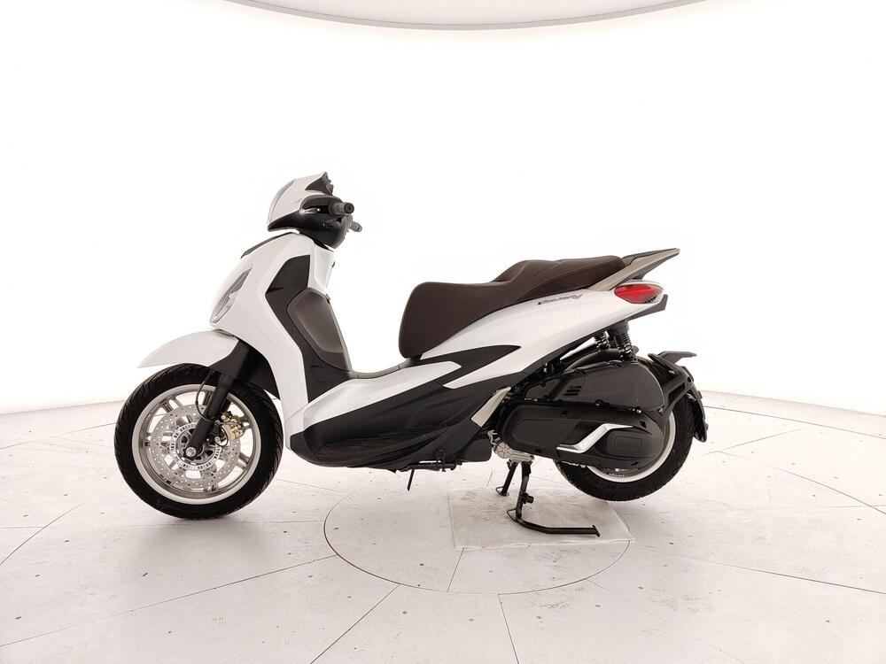 Piaggio Beverly 400 S (2025) (2)