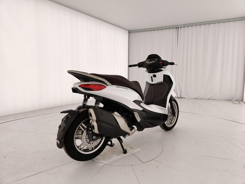 Piaggio Beverly 400 S (2025) (4)